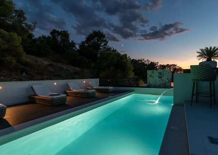 Luxury Hills Traù