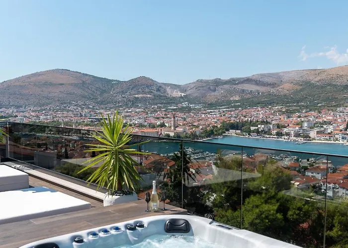 Luxury Hills Traù
