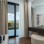 Luxury Hills