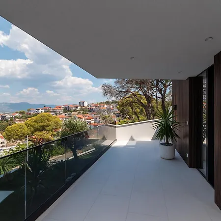 빌라 Luxury Hills *