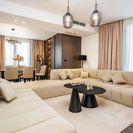 Luxury Hills 트로기르