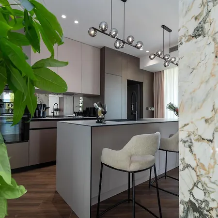 ヴィラ Luxury Hills *