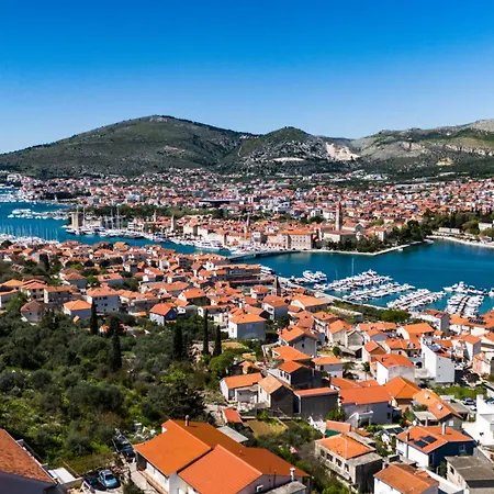 ヴィラ Luxury Hills *