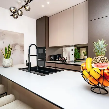 ヴィラ Luxury Hills