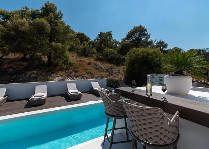 Luxury Hills