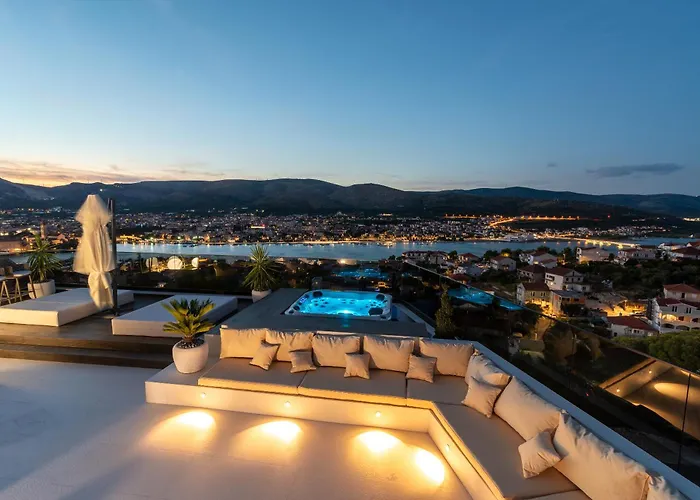 Luxury Hills Villa